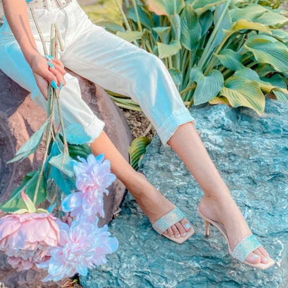 6, 6.5 & 8.5🖤💎Short & Sparkly Rhinestone - Picture 4 of 5